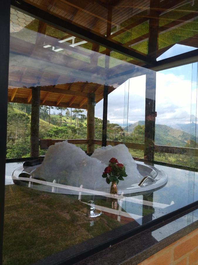 Chales Xanoti Oferece Conforto E Tranquilidade. Sapucaí-Mirim Eksteriør bilde